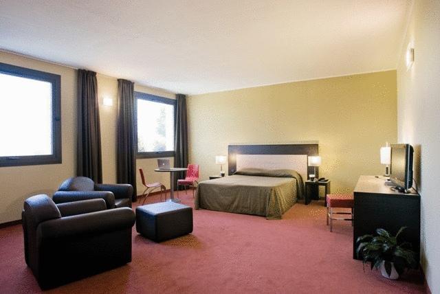 Hotel Don Camillo Brescello Quarto foto